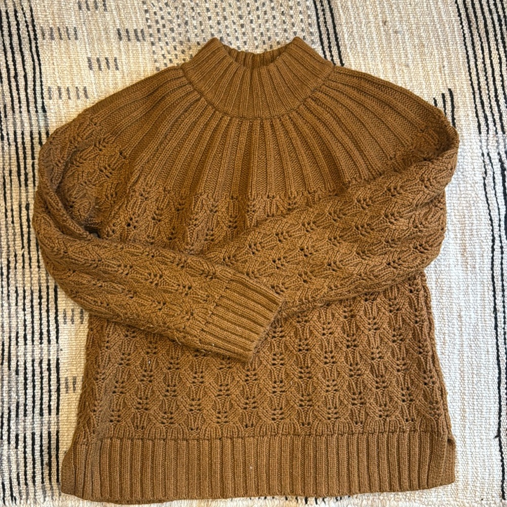 Madewell mock turtleneck sweater. Copper, size S.